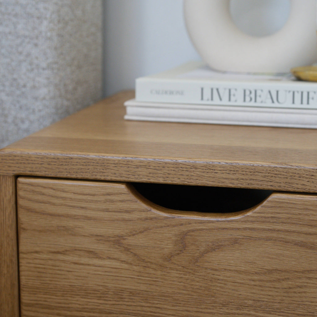 Davidson Bedside